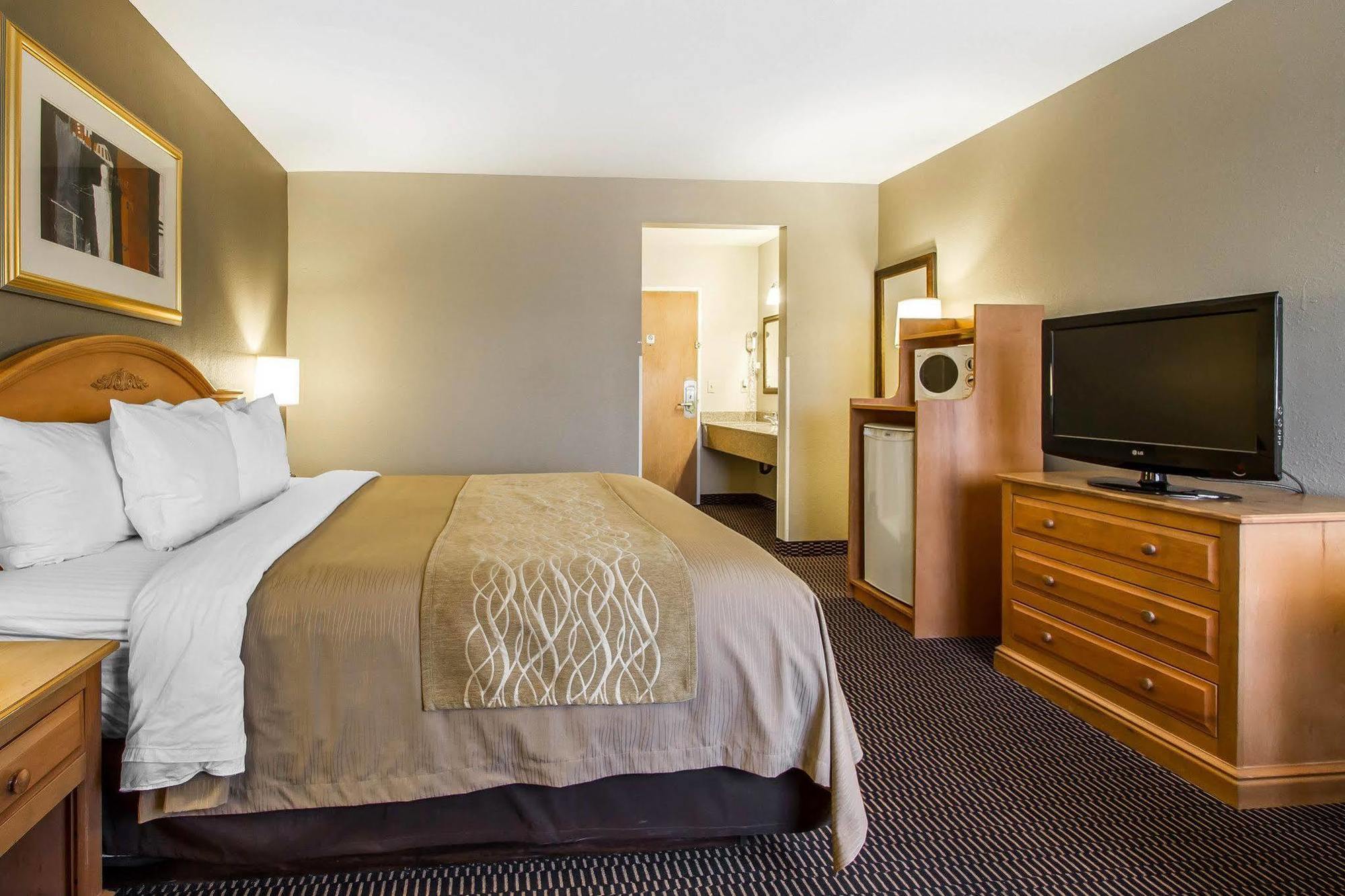 Comfort Hotel 3*
